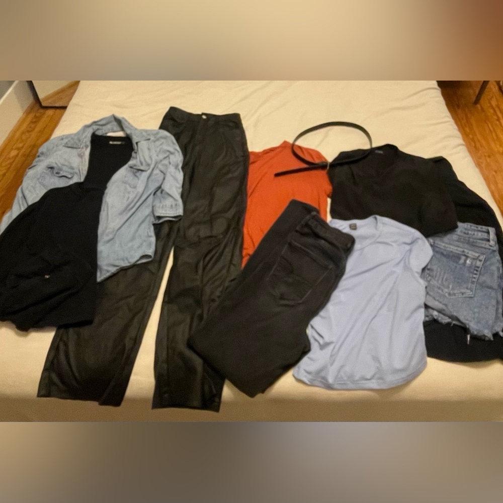 Women’s Lot- 11 items!